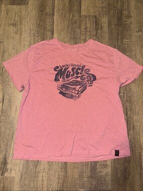 Woman’s vintage graphic tee